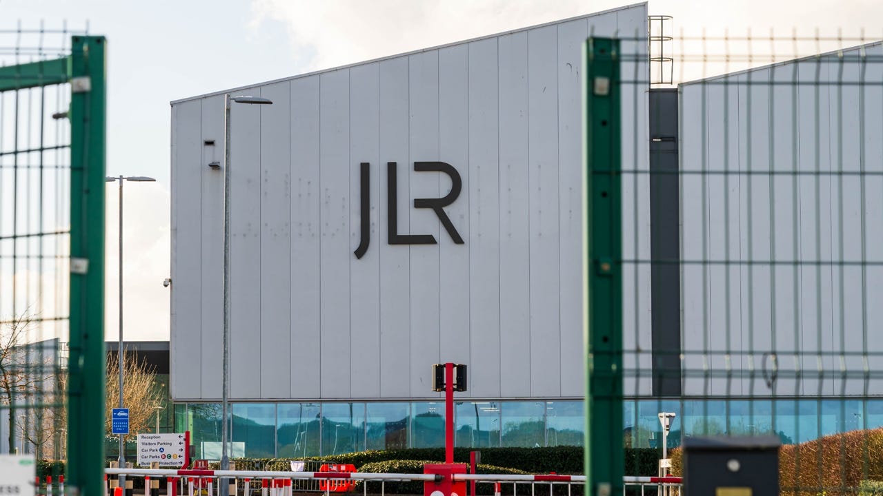 Jlr Manufacturing Closed Richard Od Shutterstock Bjj4Tb