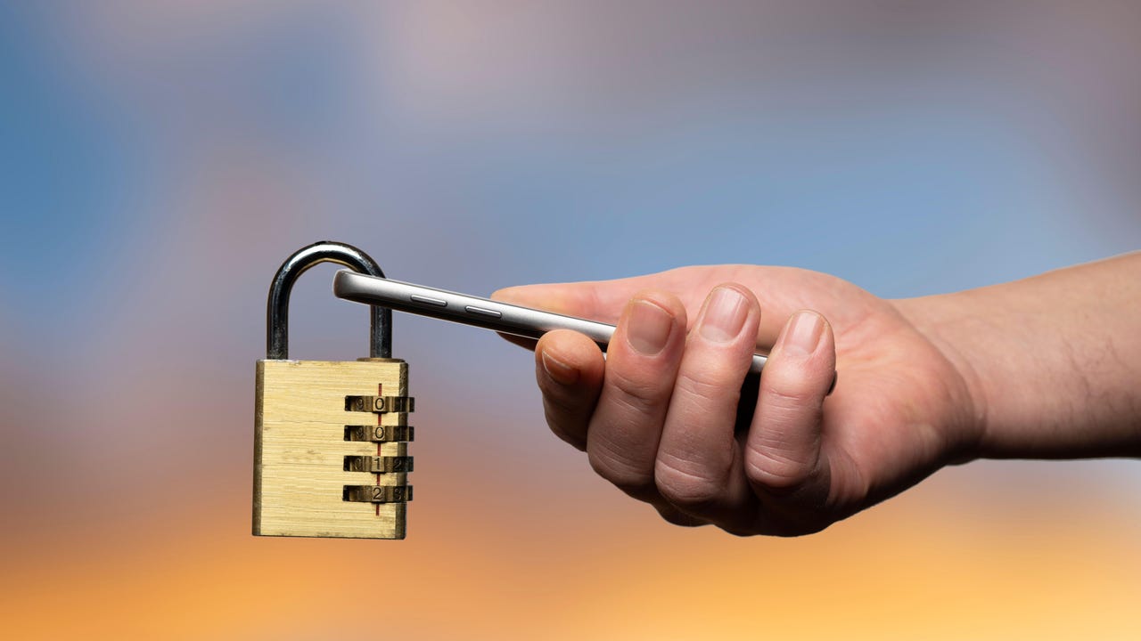 Phone Lock Sergio Delle Vedove Alamy 8J18U8