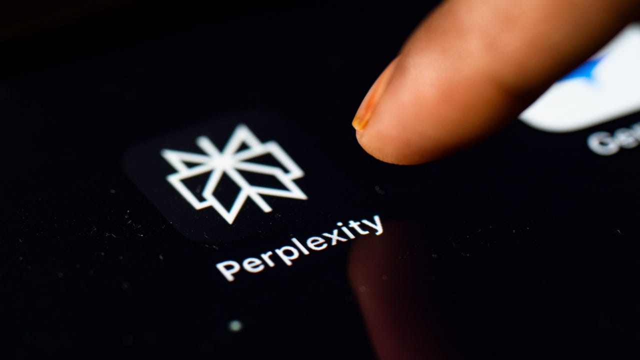 Perplexity Talukdar David Shutterstock F2D1U3