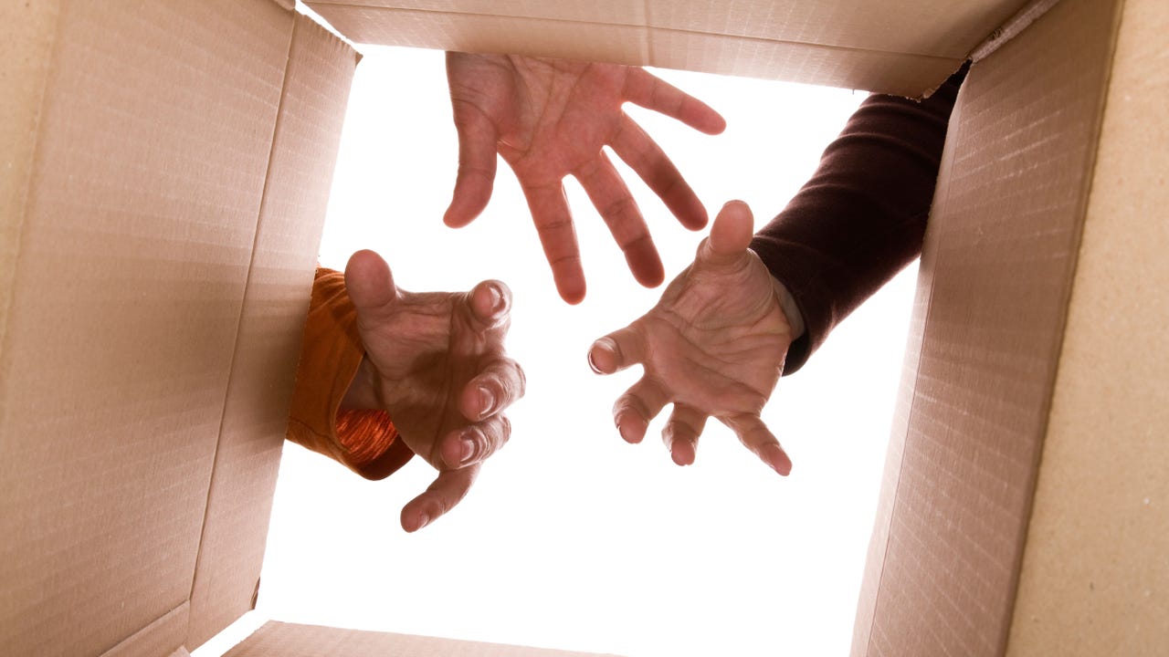 Hands In Box Ha Photos Alamy Oqai9A