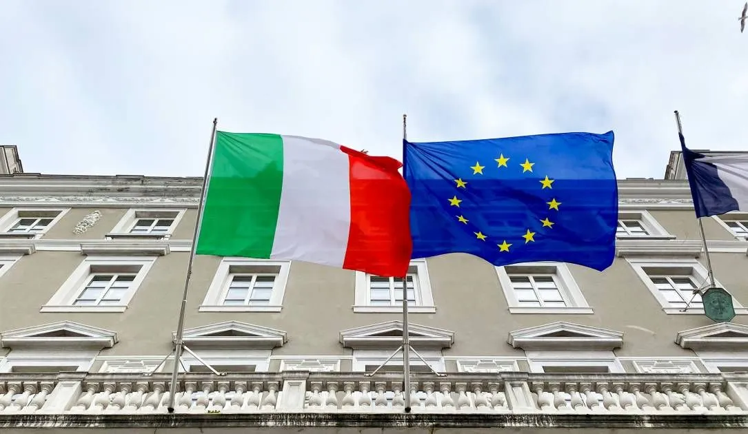 Italy Eu 7Db37412Ca Crmll0