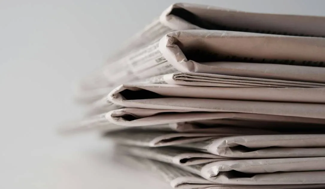 Newspapers Cdf27Bacde 8Znrd0