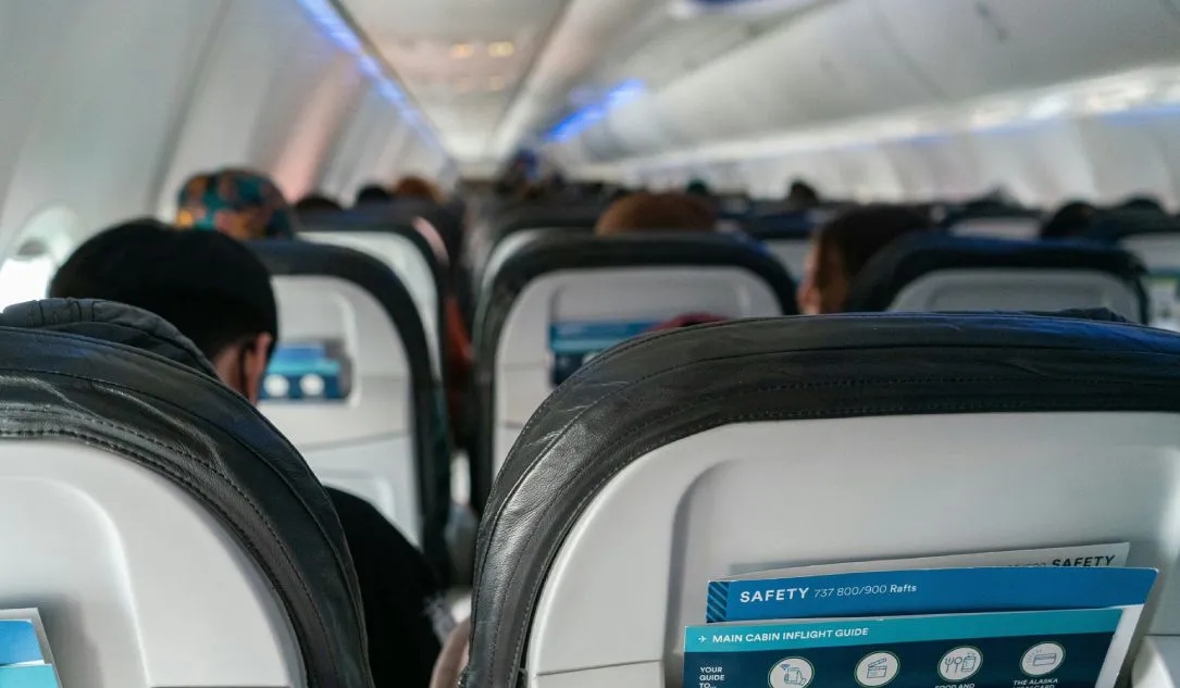 Airplane 3 Cfc698F1F0 Jvmwwp