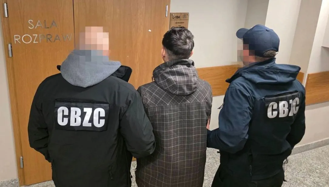 arrest 1 6b44b9f08e CYje7Z
