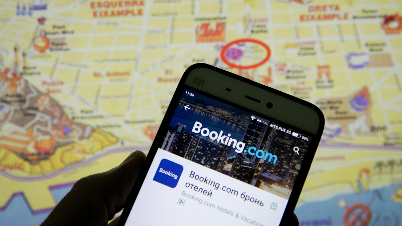 Booking Aleksey Zotov Alamy Ovfbhs