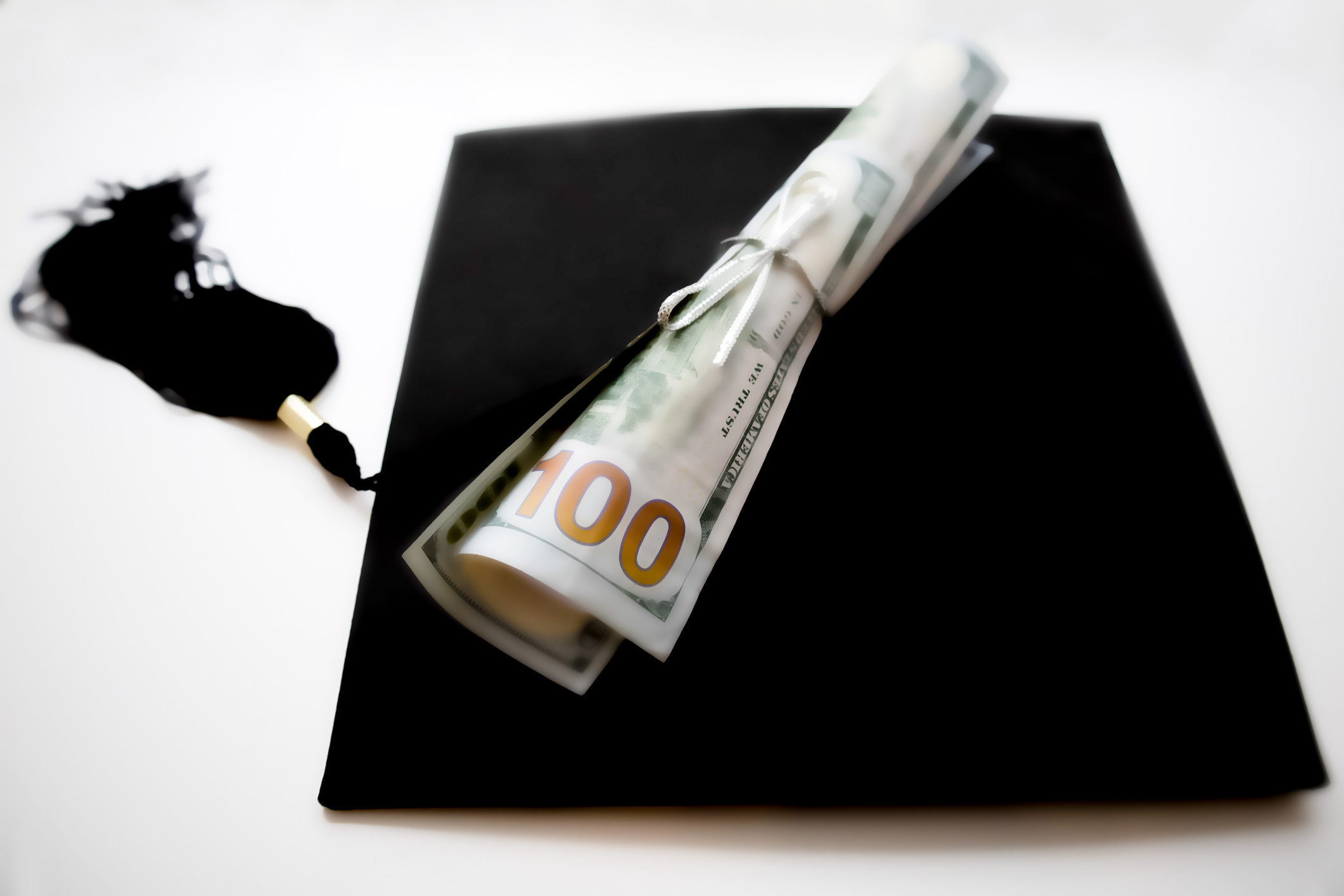 Grad Cap Money Gettyimages 1303101417 Mazy6Z