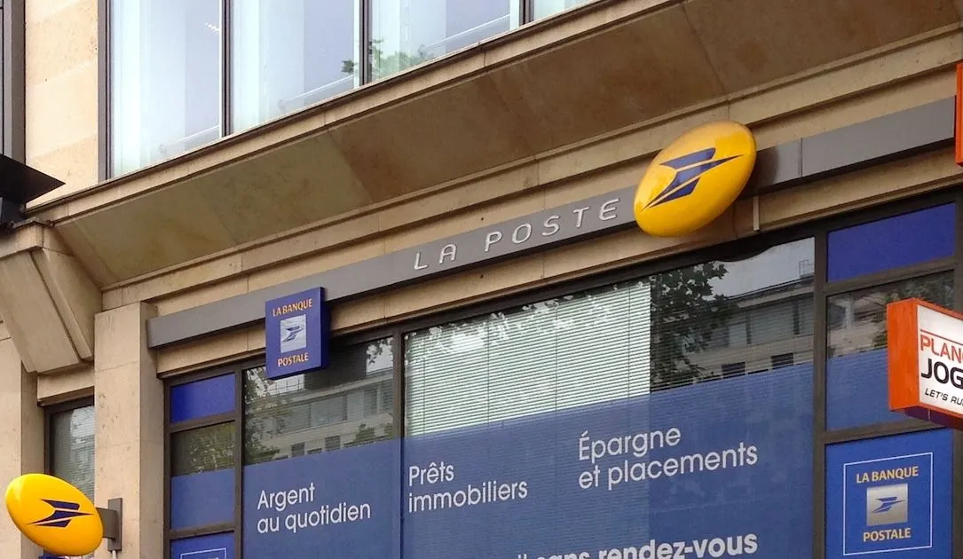 La Poste 1 Avenue De La Grande Armee Paris 26 August 2013 Bda13D99D2 Lbvtrs