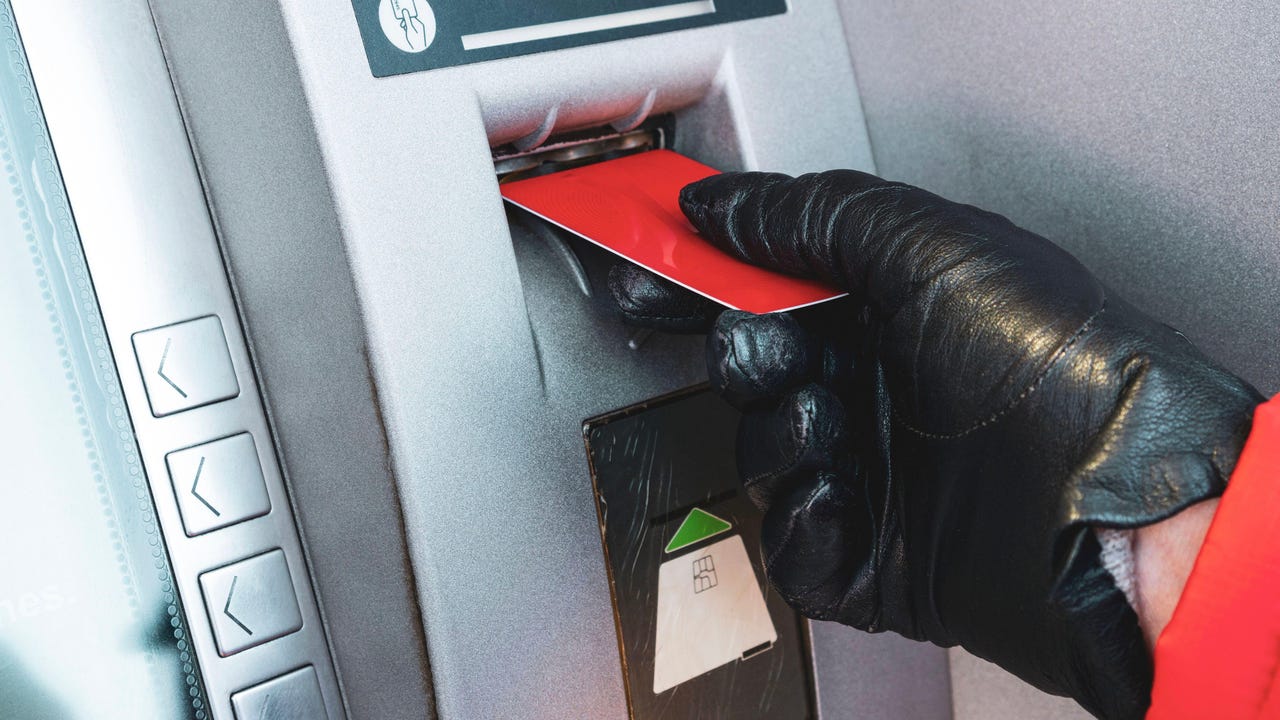 Atm1800 Panther Media Gmbh Alamy 5Ckql8