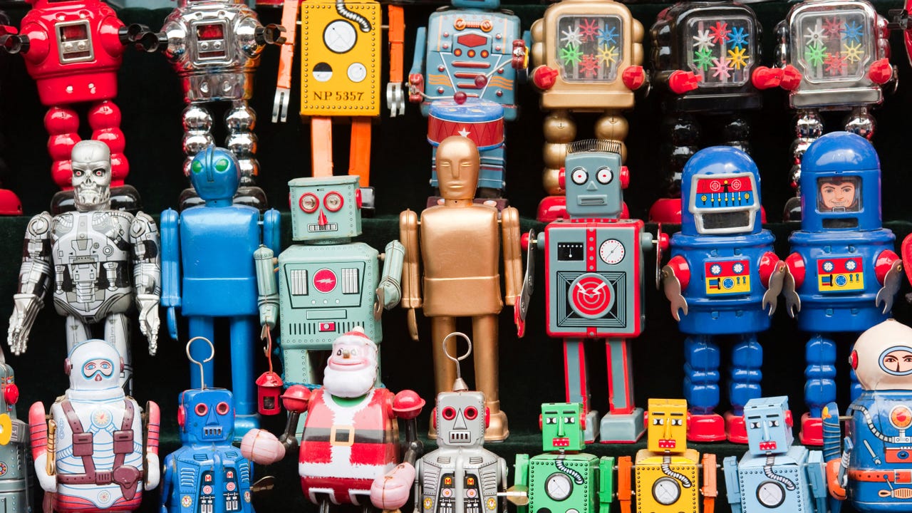Robot Toys Robertharding Alamy Gv5Wee