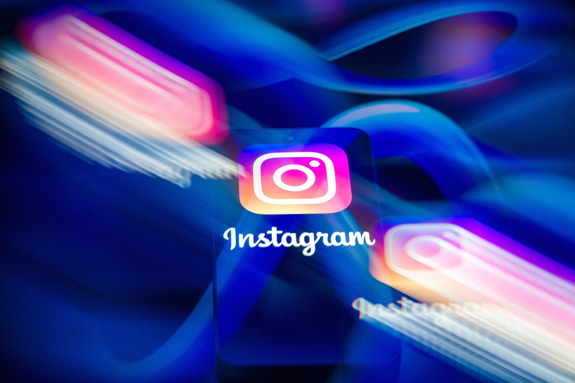 Meta Lets Anyone Use Your Instagram Photos In Ai Images Gear 2268477073 Wakdcd
