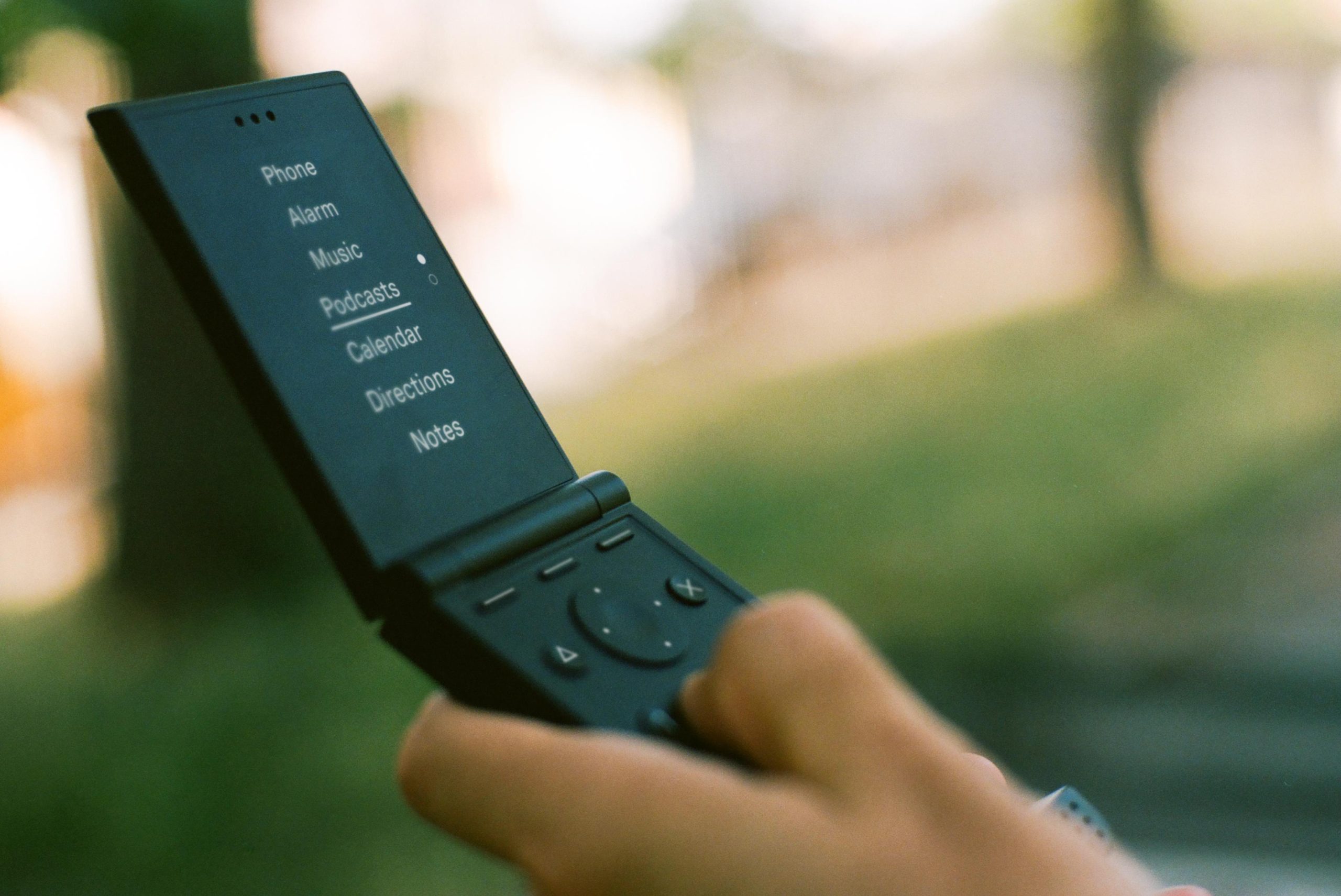 The Light Flip Is A Minimalist Flip Phone With A Point To Prove
